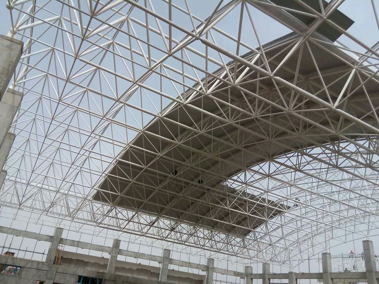 泊头青岛一汽网架
